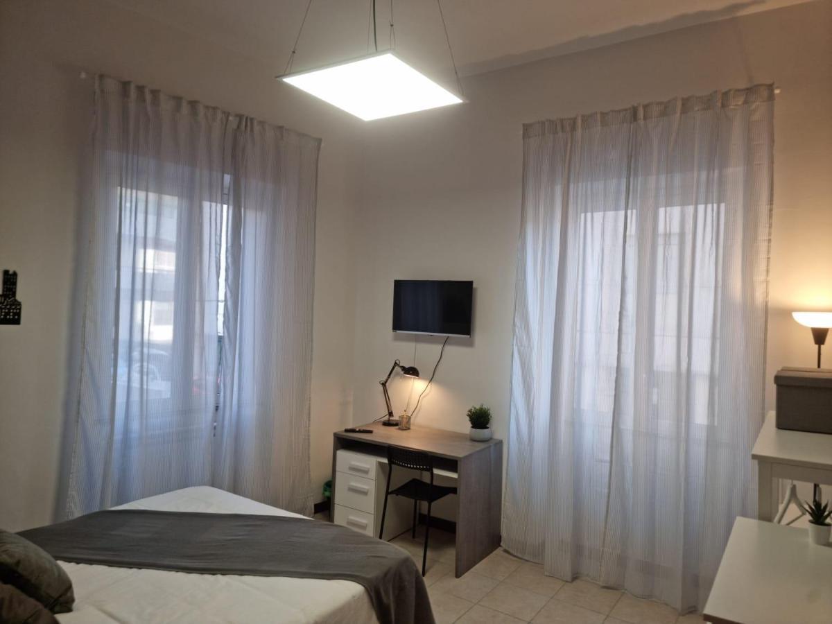Laura Four Apartment Messina Bagian luar foto