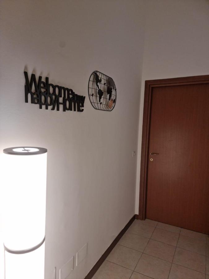 Laura Four Apartment Messina Bagian luar foto